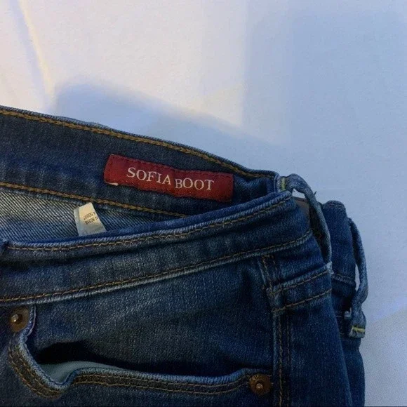 Sofia Boot Cut Lucky Brand Jeans. Size 29 or Size 8. Dark Wash. - Picture 5 of 6